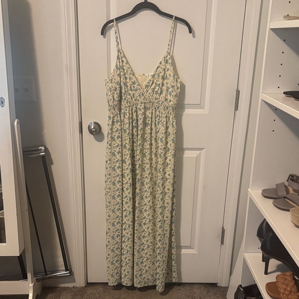 Elegant Floral Maxi Dress in Cream and Green